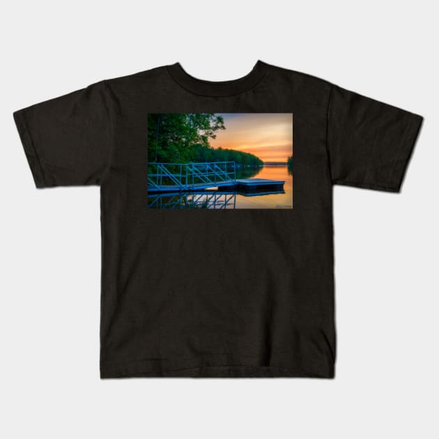 Sunset at Kearney Lake Kids T-Shirt by kenmo